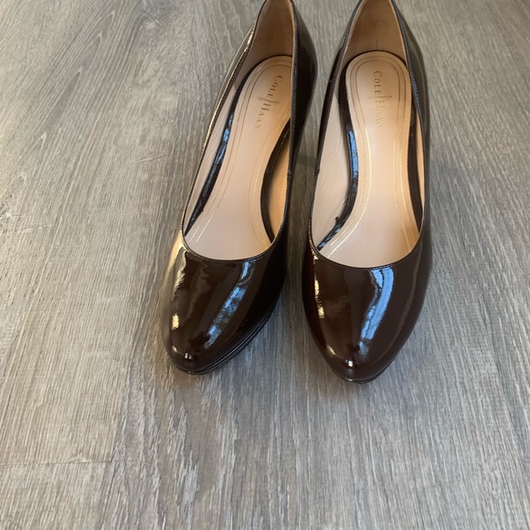 Cole Haan patent leather pumps - Picture 9 of 10
